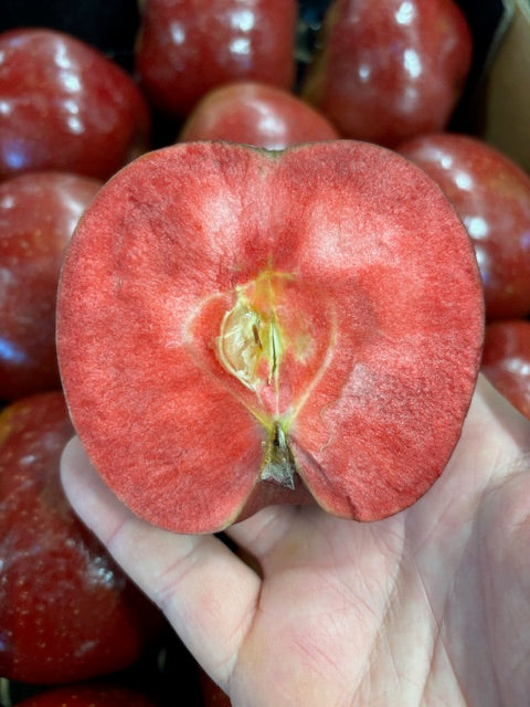 Apple - Red Moon (Australia)