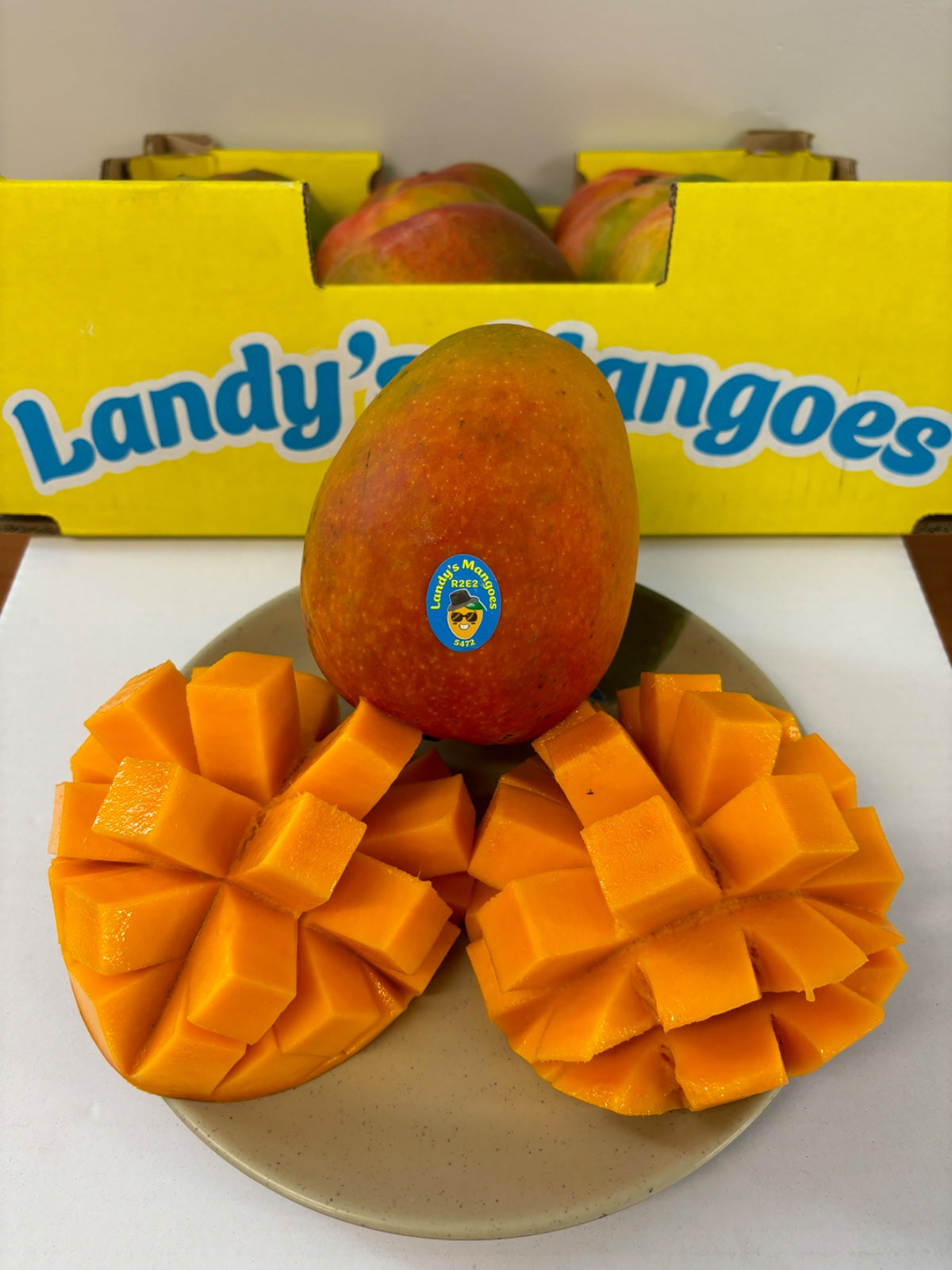 Fr Mango R2e2 Mango R2E2 (Landy's Mango) Premium Tray – Produce Art